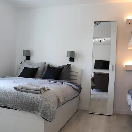 Apartment Duzy Orania Prywatny Ogrod Taras Lezaki Grill Hustawka *